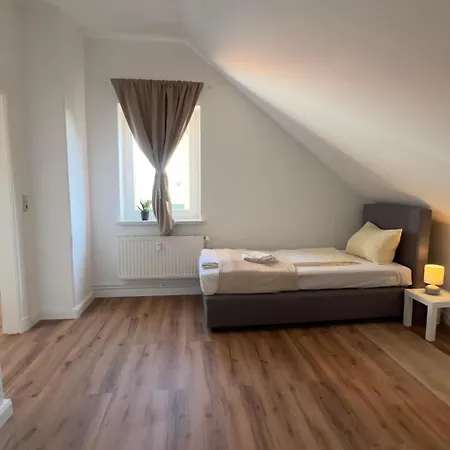 Mit Privatparkplatz Nahe Innenstadt *