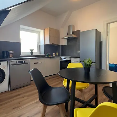 Mit Privatparkplatz Nahe Innenstadt